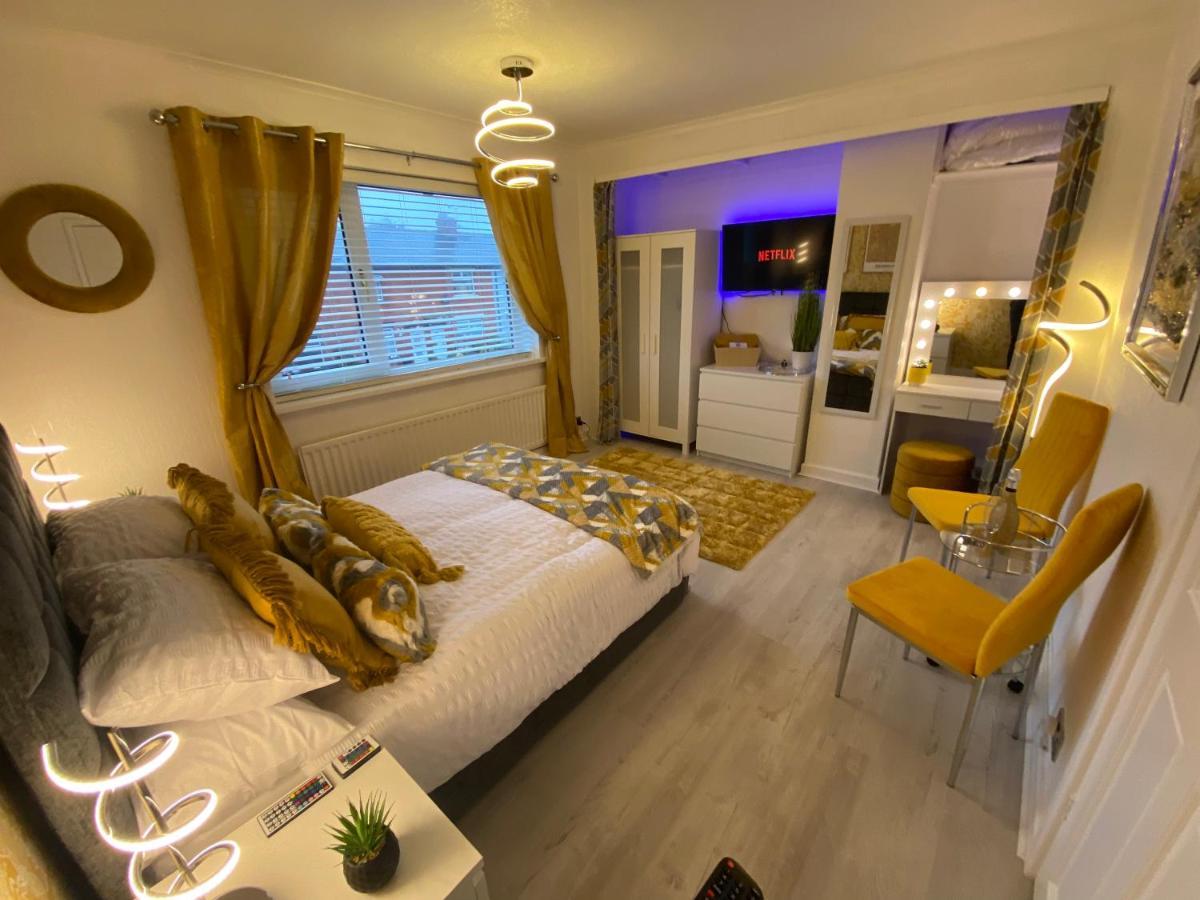 New…The Hottub House Blackpool Pleasure Beach Exterior foto